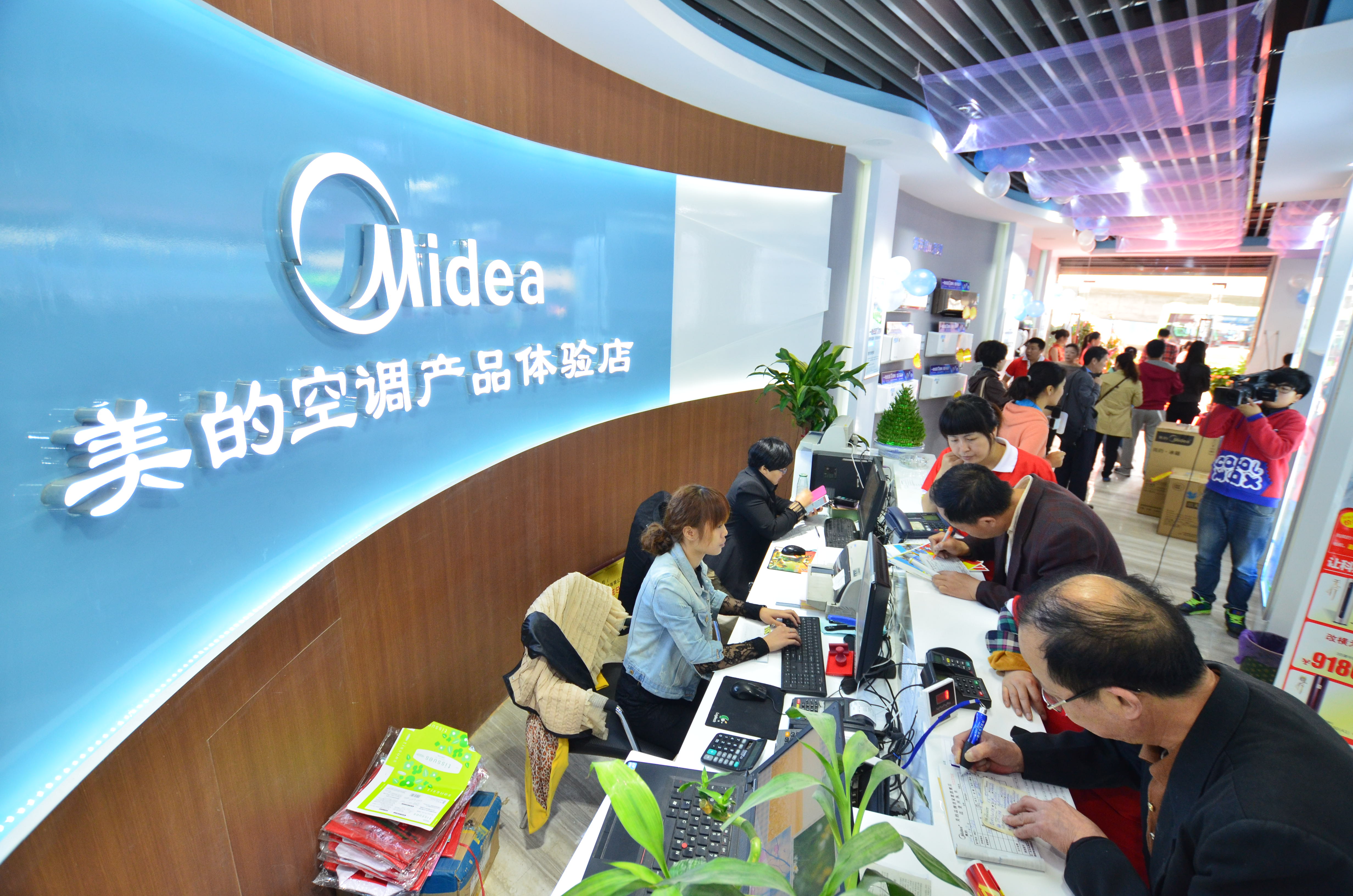 ���Ŀ��{(di��o)���۽����M��ʹ�Ãrֵ���Գ־�Ʒ��(zh��n)�Բ��ӓu